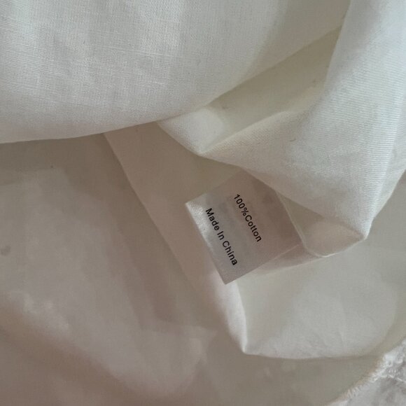 NWT Tuckernuck White Eyelet Mirabella Blouse - Size Large - Picture 5 of 6